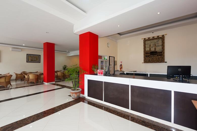Hotel Zen Rooms Kuta Puri Demak