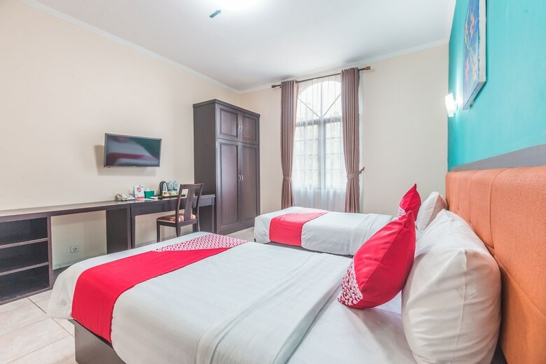 Capital O 1662 Ole Suites Hotel
