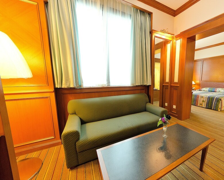 Park Avenue Hotel