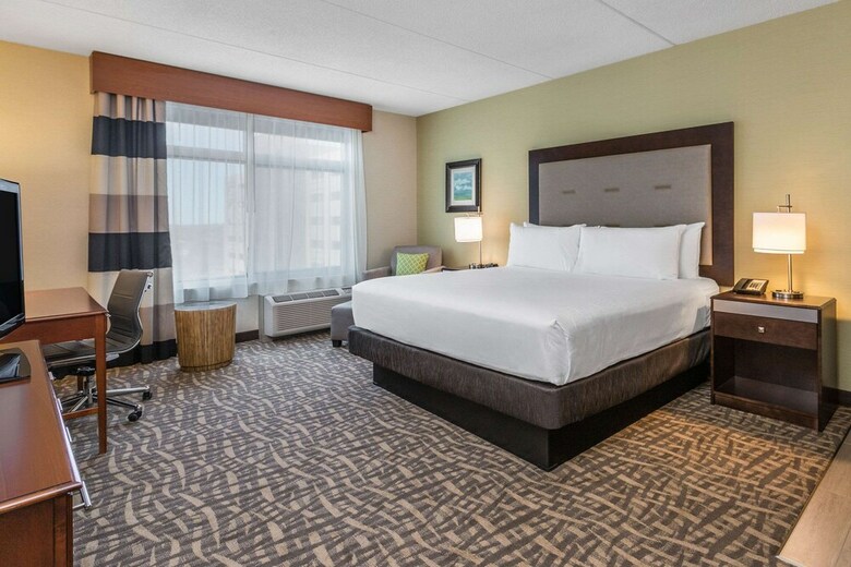 Hotel Wyndham Garden Buffalo Downtown