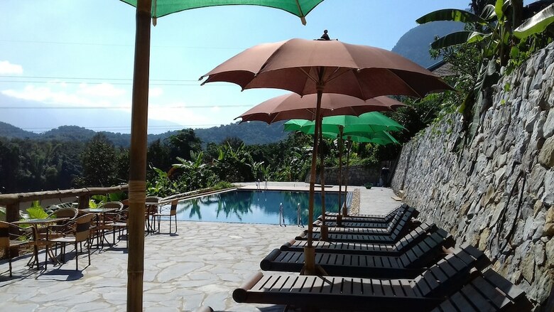 Hotel Mahout Resort