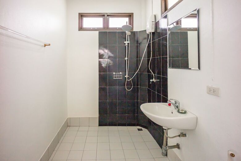 Hotel Mumsa Beach Resort & Restaurant
