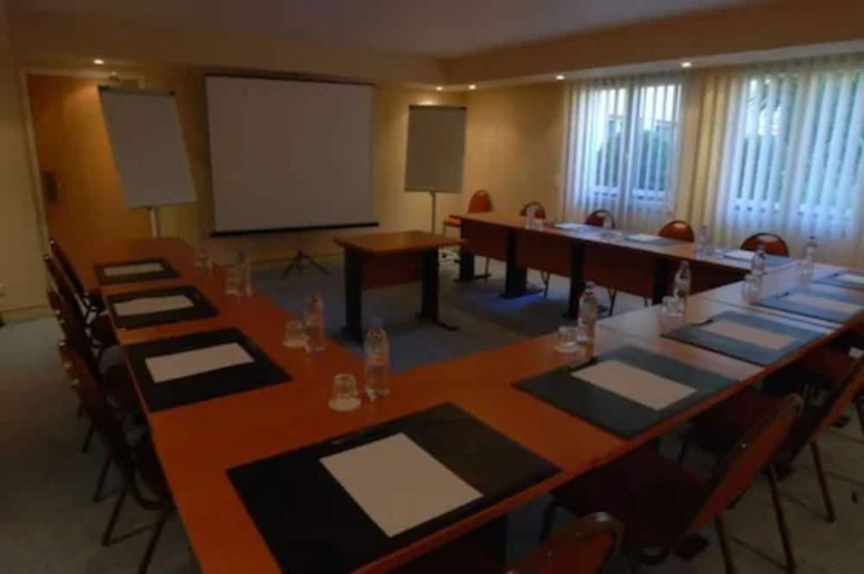 Hotel H�tel Om�ga