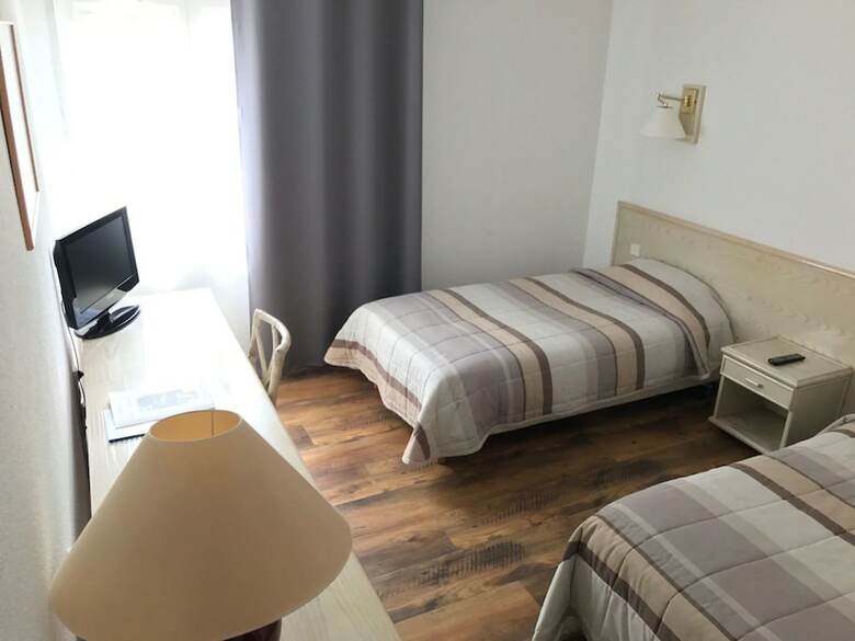 Hotel H�tel Om�ga