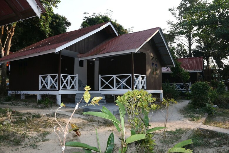 Hotel The Barat Perhentian Beach Resort