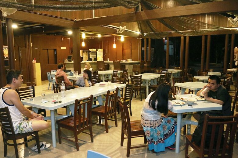 Hotel The Barat Perhentian Beach Resort