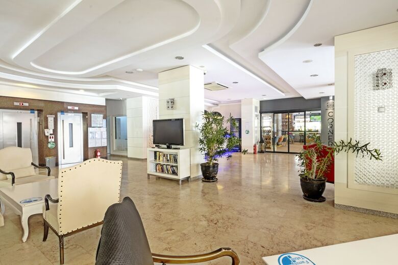 May Flower Apart Hotel