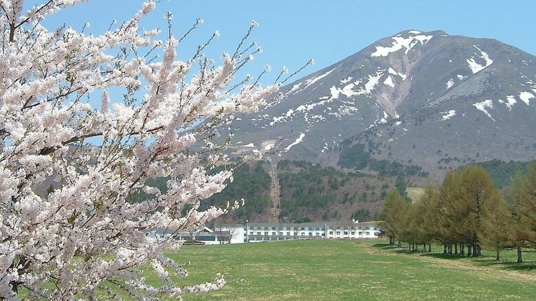Apartamento Inawashiro Resort Hotel & Ski