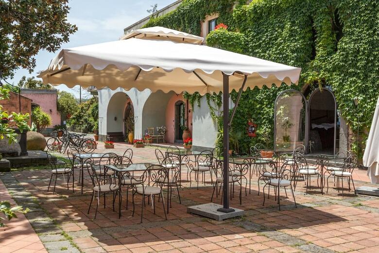 Hotel Etna