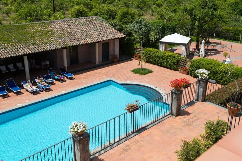 Hotel Etna
