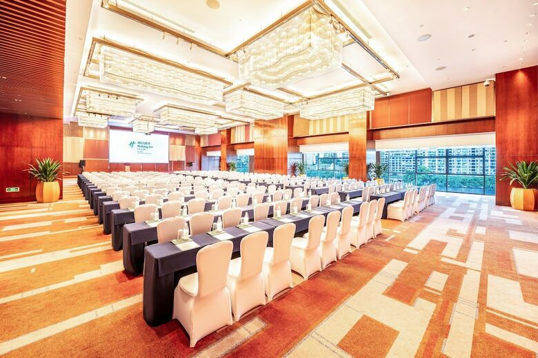 Hotel Holiday Inn Neijiang Riverside
