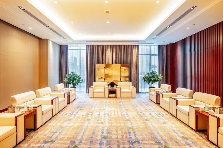 Hotel Holiday Inn Neijiang Riverside