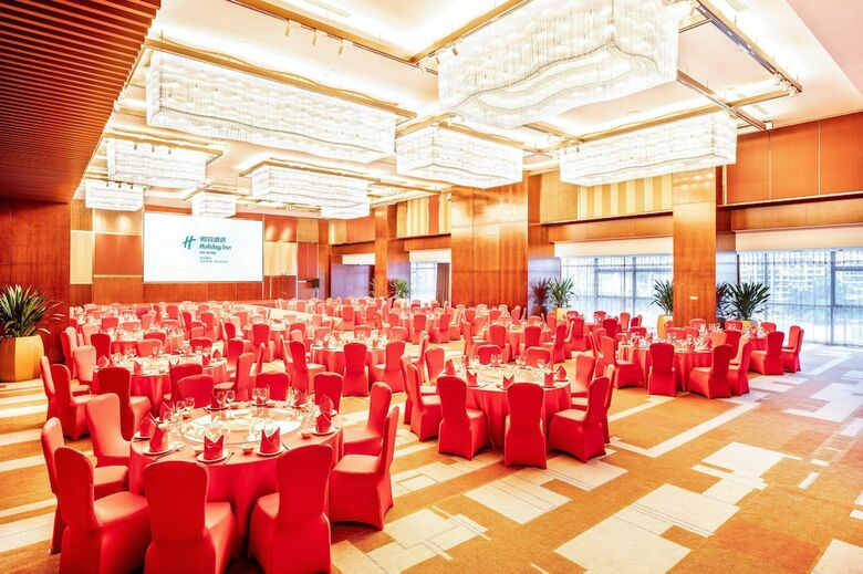Hotel Holiday Inn Neijiang Riverside