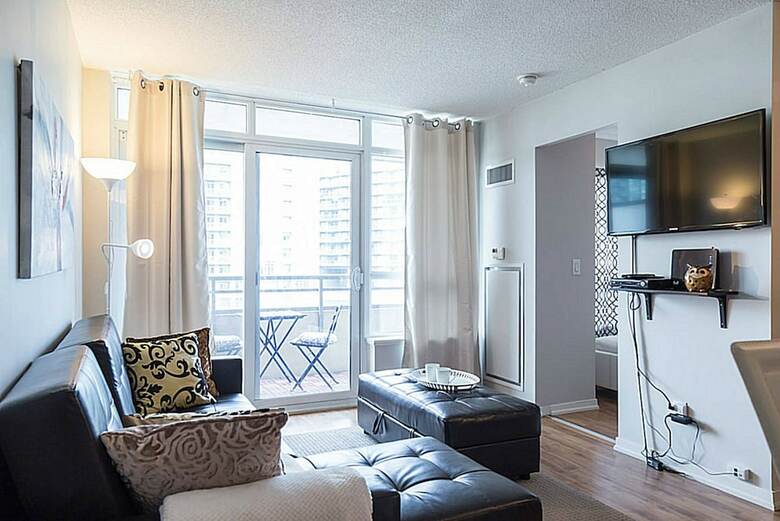 Lavish Suites- New Two Bedroom - Amazing Cn Tower View