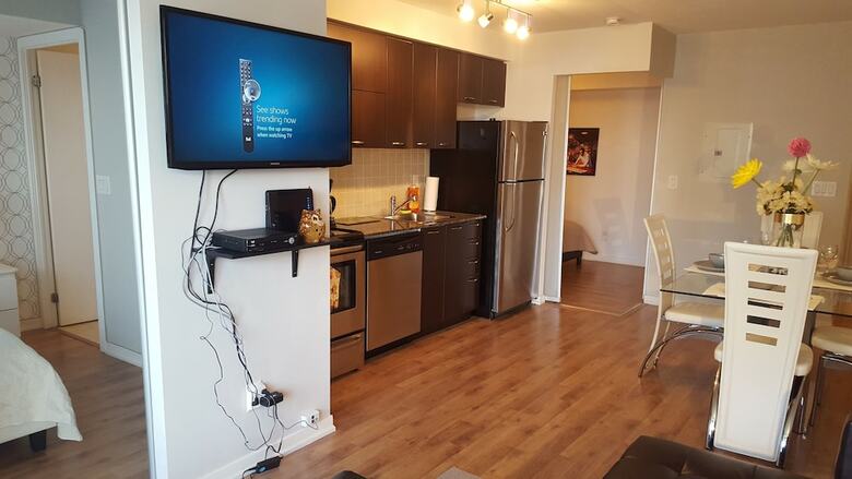 Lavish Suites- New Two Bedroom - Amazing Cn Tower View