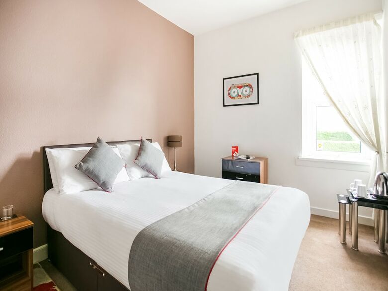 Oyo Corner Hotel
