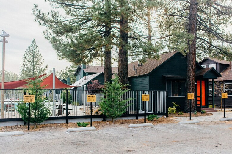Cabana Noon Lodge At Mallard Bay