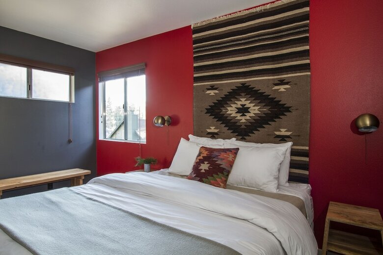 Cabana Noon Lodge At Mallard Bay