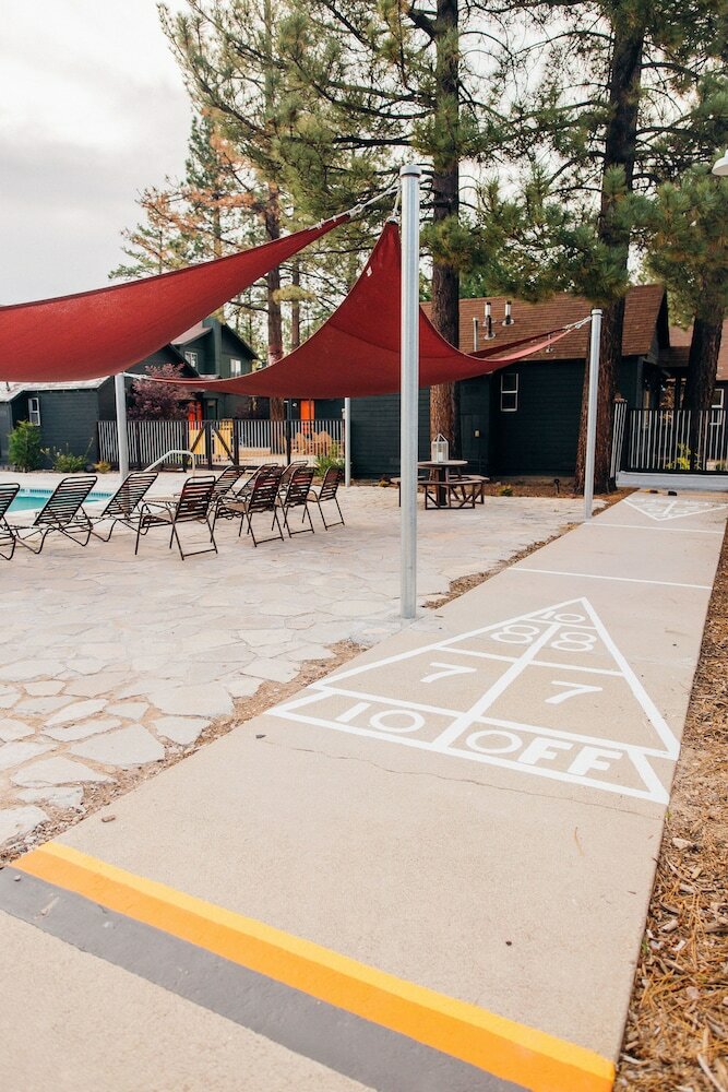 Cabana Noon Lodge At Mallard Bay