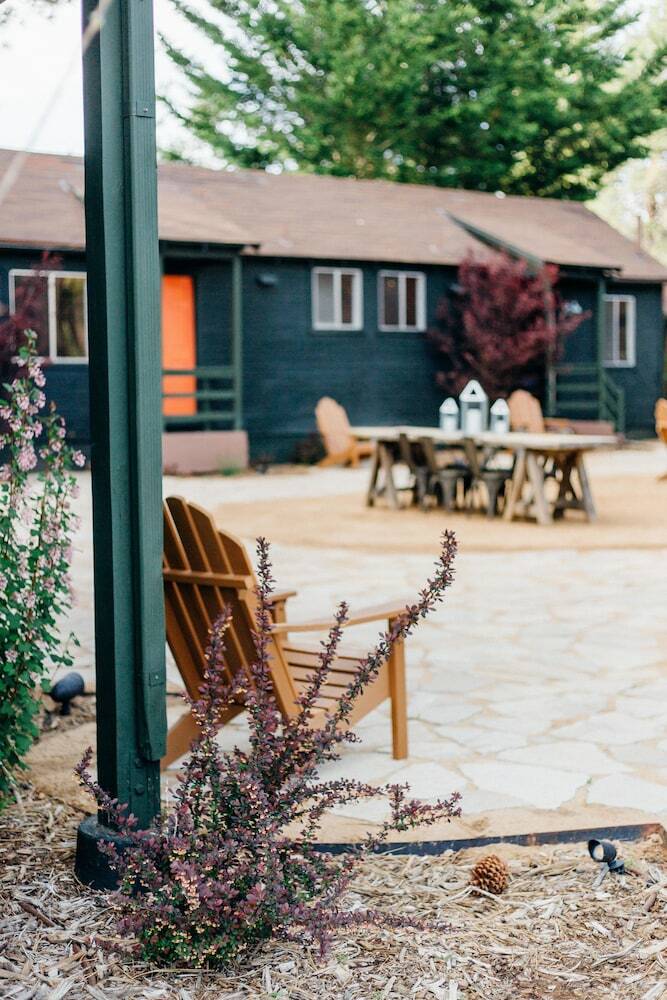 Cabana Noon Lodge At Mallard Bay