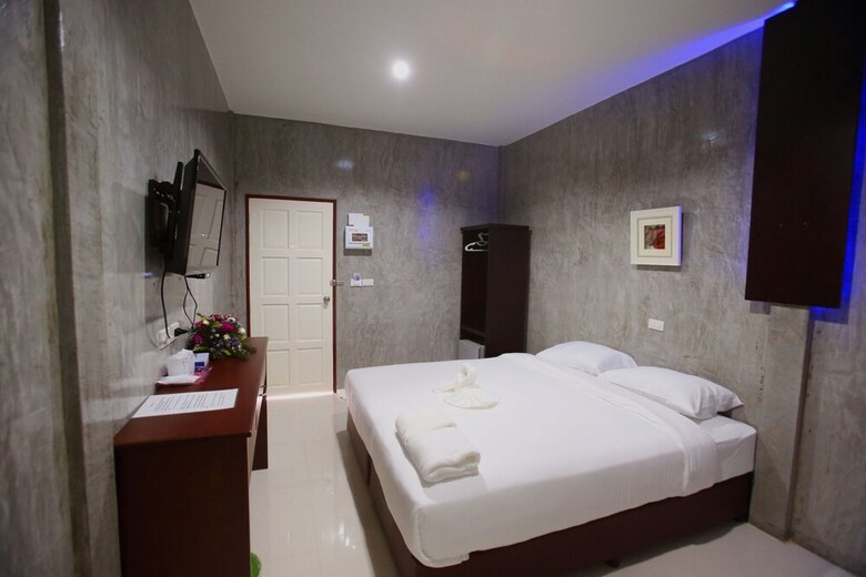 Hotel Ruenphukarn Resort