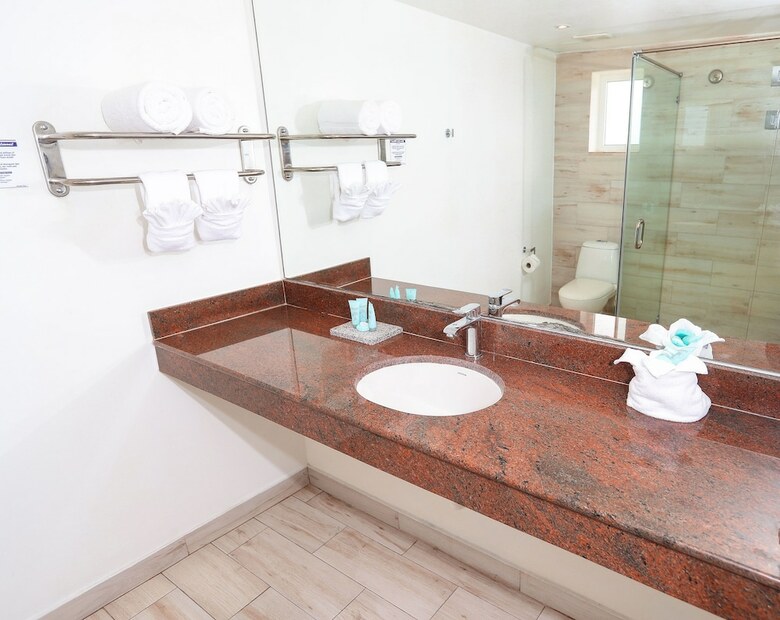 Hotel Royal Decameron Cornwall Beach All Inclusive