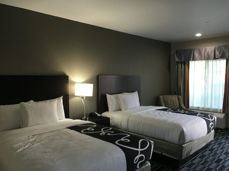 Hotel Catoosa Inn & Suites