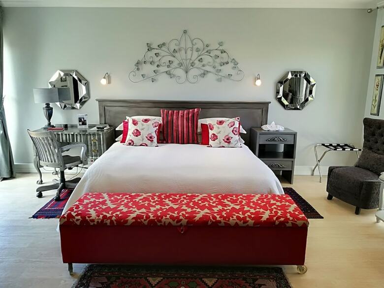 Cape Pillars Boutique Hotel