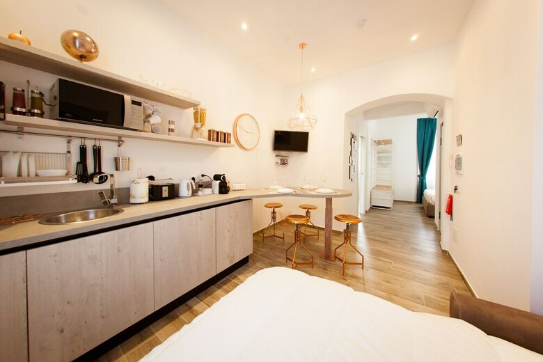 Apartments & Suites 5 Terre La Spezia