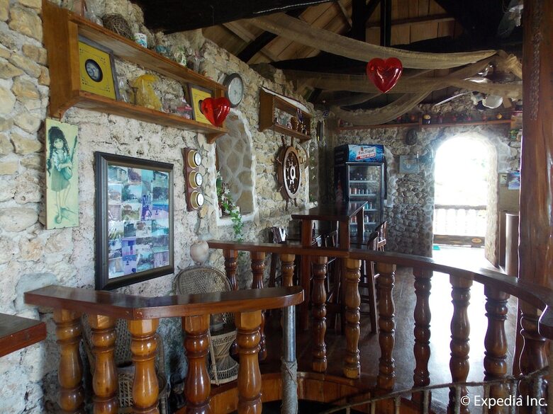 Hotel Baluarte De Argao Beach Resort