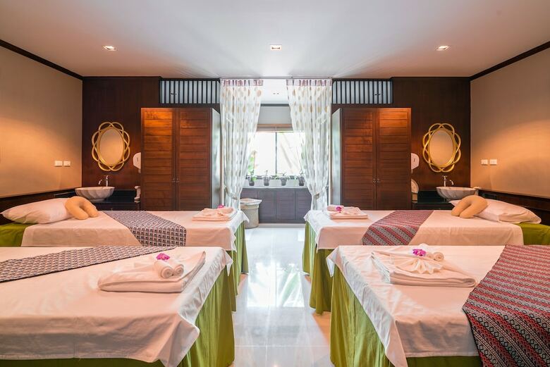 Rawai Vip Villas, Kids Park & Spa