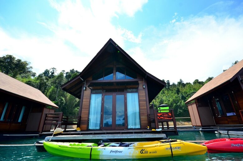 Hotel 500 Rai Khao Sok Floating Resort