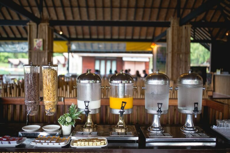 Hotel 500 Rai Khao Sok Floating Resort