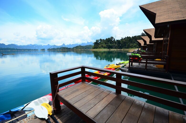 Hotel 500 Rai Khao Sok Floating Resort
