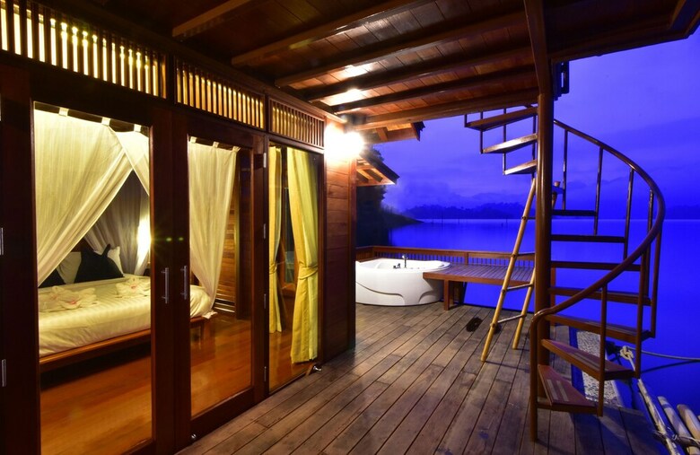 Hotel 500 Rai Khao Sok Floating Resort