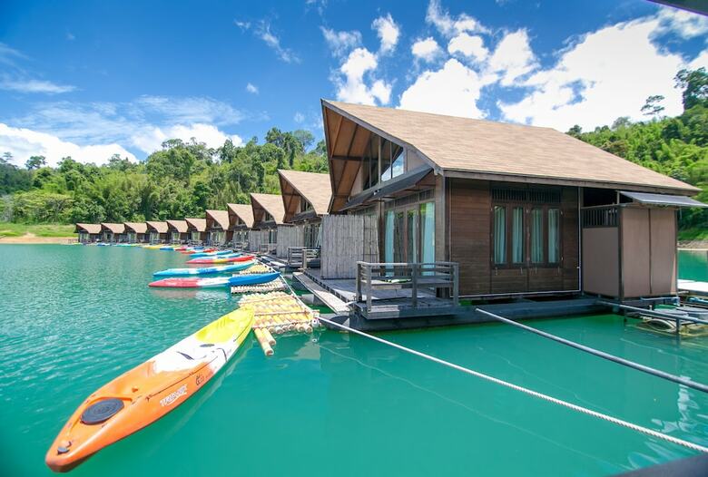 Hotel 500 Rai Khao Sok Floating Resort