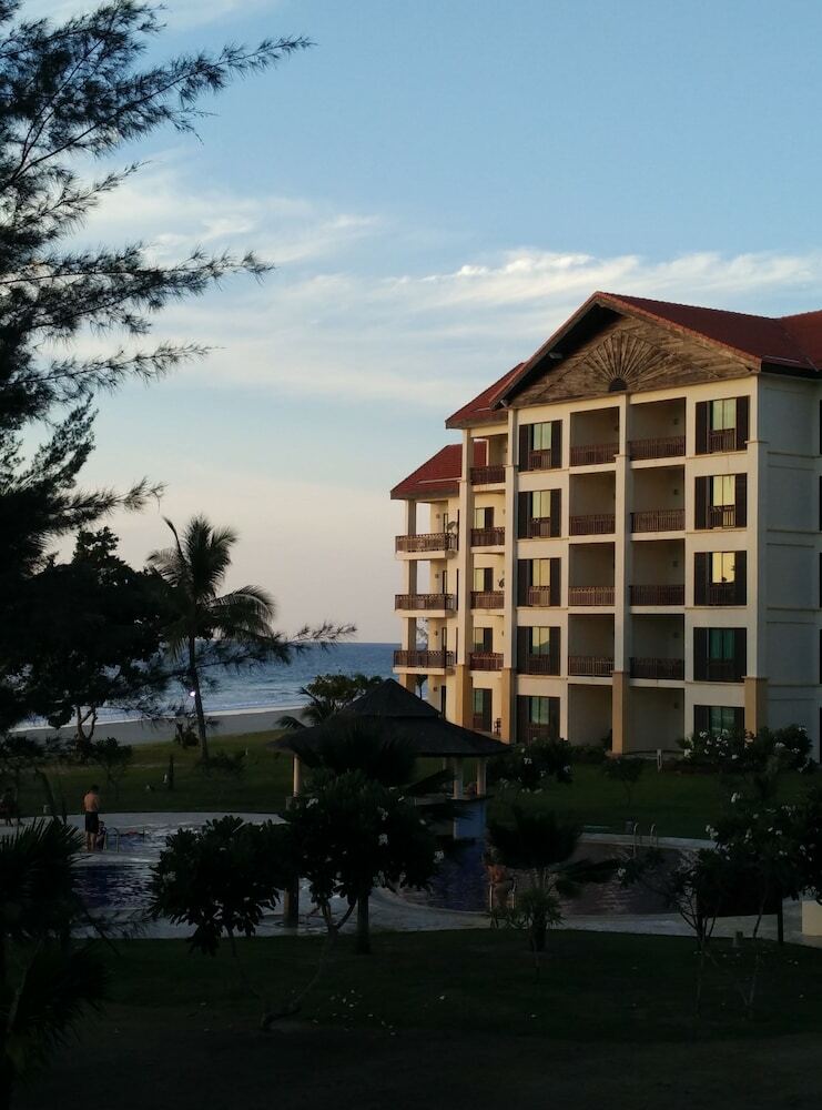 Apartamentos Sabah Beach Villas & Suites