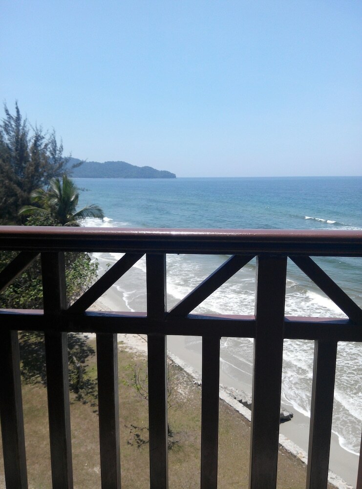 Apartamentos Sabah Beach Villas & Suites