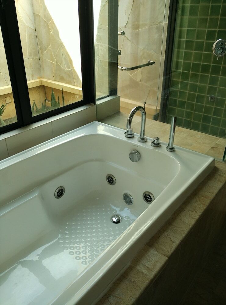 Apartamentos Sabah Beach Villas & Suites