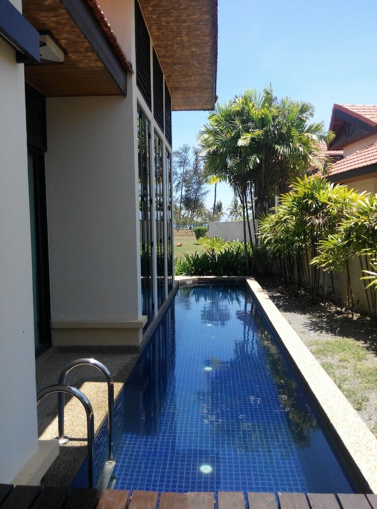 Apartamentos Sabah Beach Villas & Suites
