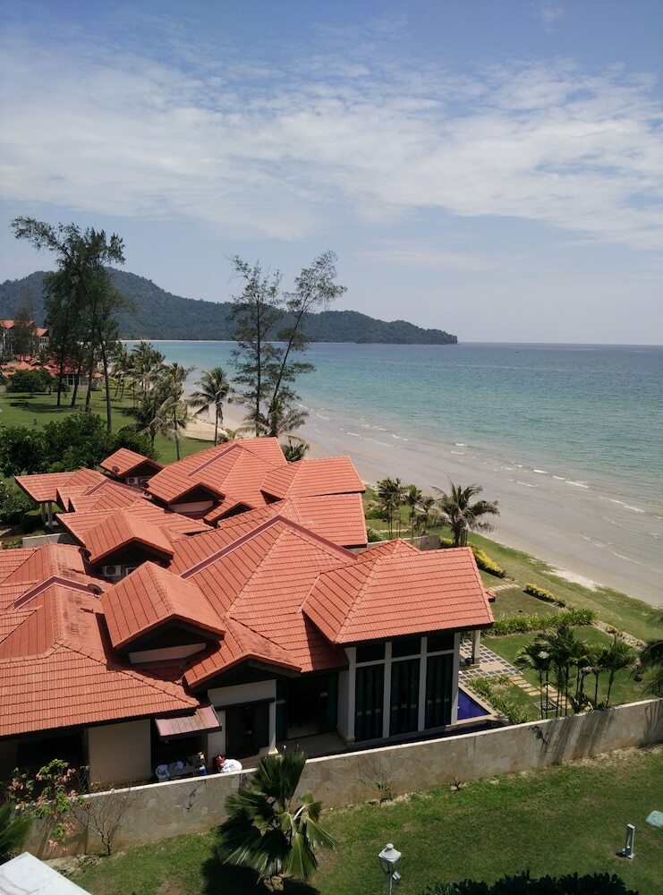 Apartamentos Sabah Beach Villas & Suites
