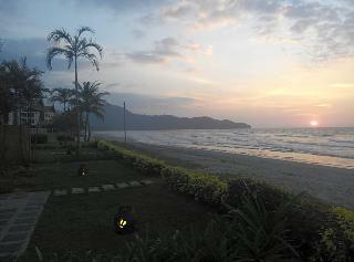 Apartamentos Sabah Beach Villas & Suites