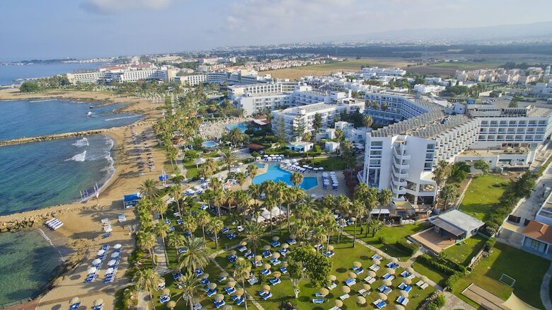 Leonardo Plaza Cypria Maris Beach Hotel & Spa