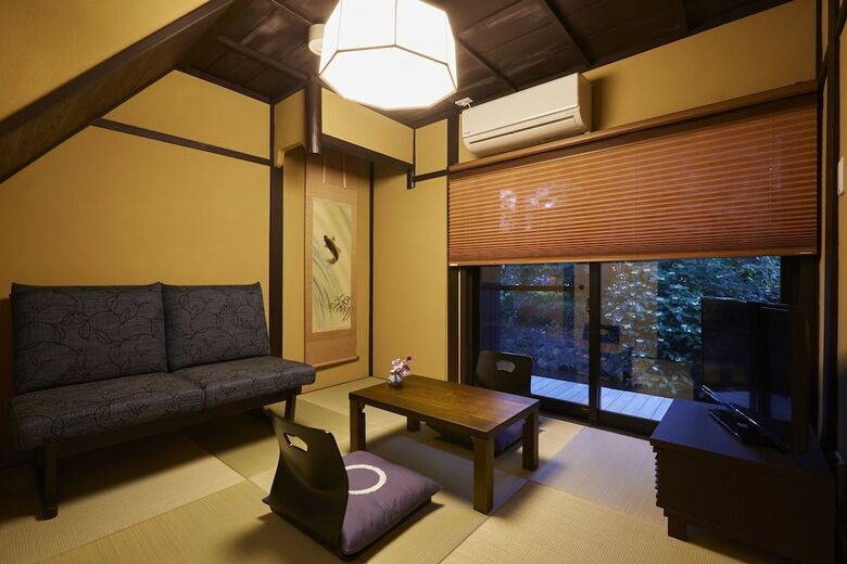 Rinn Shijo Takasegawa