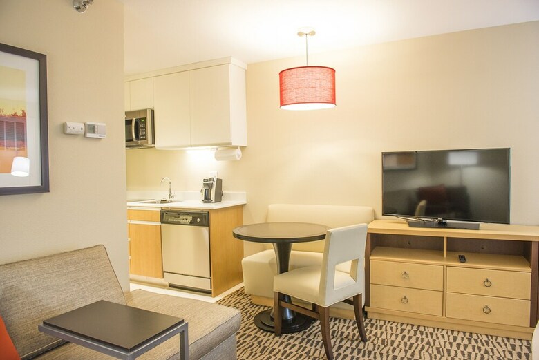 Hotel Hawthorn Suites By Wyndham Fargo