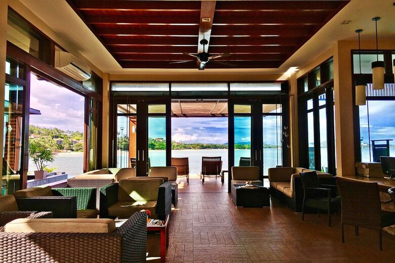 Hotel The Villas By The Sarann