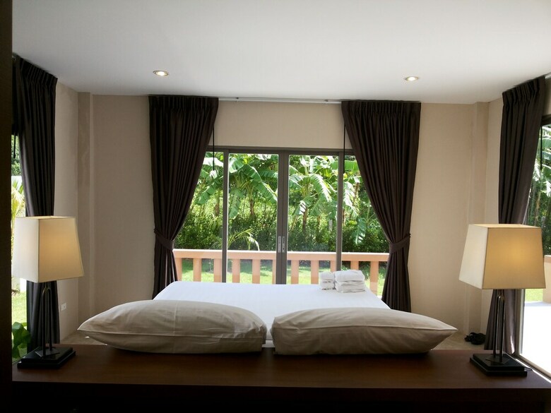Villa Sakoo Valley Naithon Beach