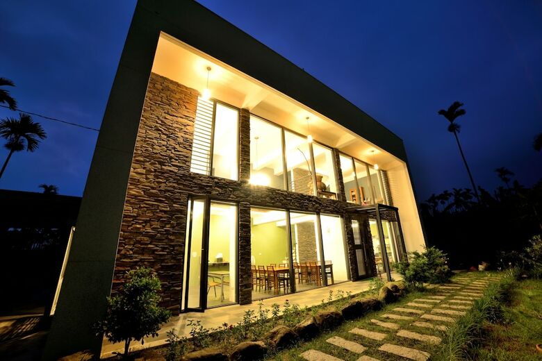 Hotel Hoyu House