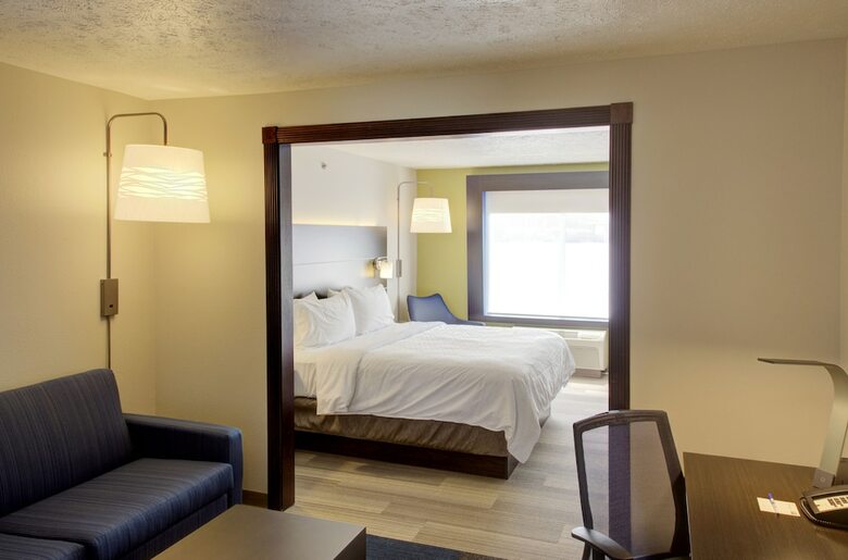 Holiday Inn Express Hotel & Suites Le Mars