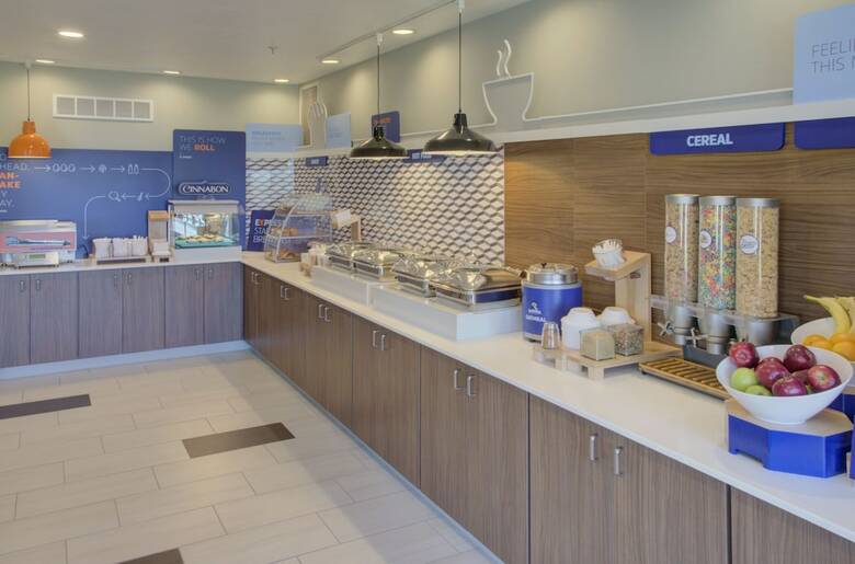 Holiday Inn Express Hotel & Suites Le Mars